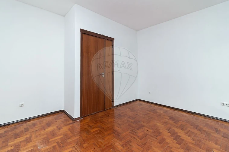 Prédio para Venda em Vila Franca de Xira Foto 13