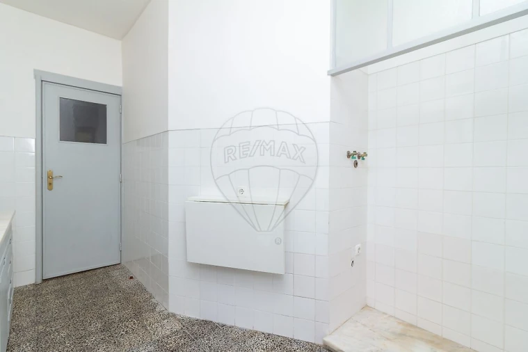 Prédio para Venda em Vila Franca de Xira Foto 34