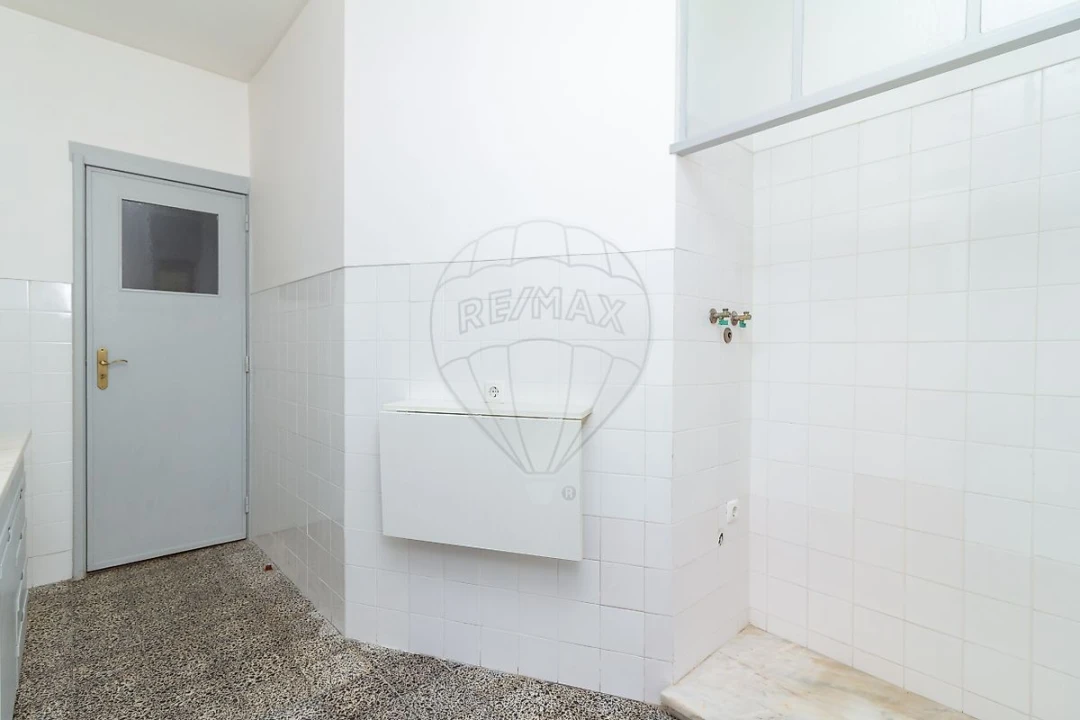 Prédio para Venda em Vila Franca de Xira Foto 34