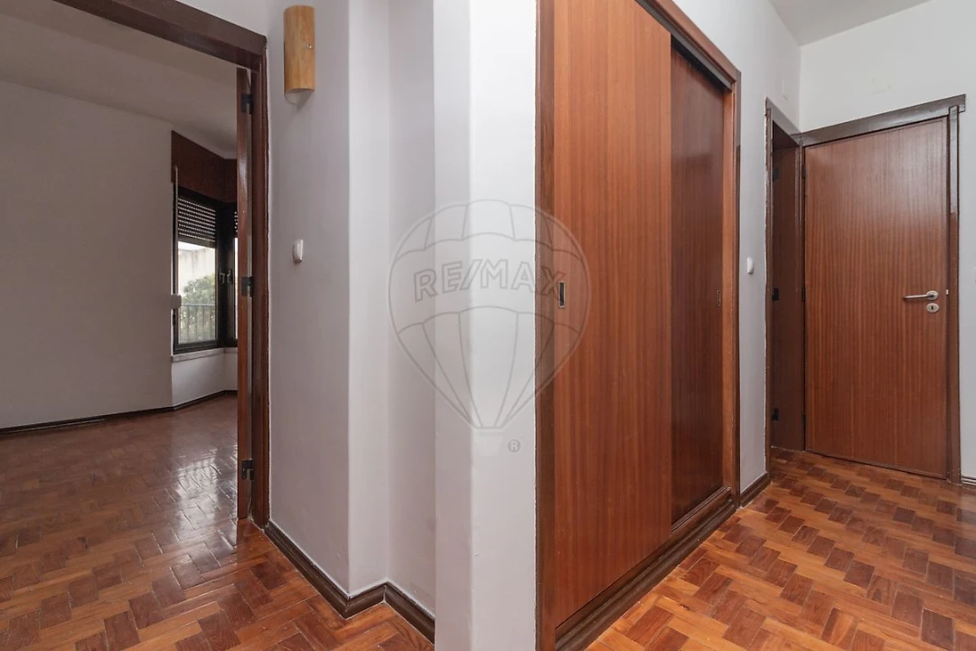 Prédio para Venda em Vila Franca de Xira Foto 10