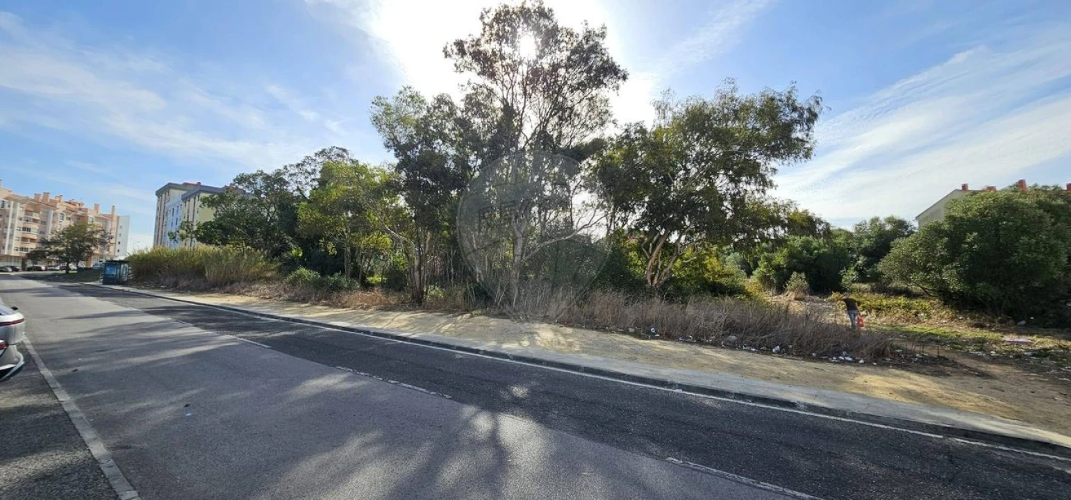 Terreno para Venda em Algueirão-Mem Martins Foto 5