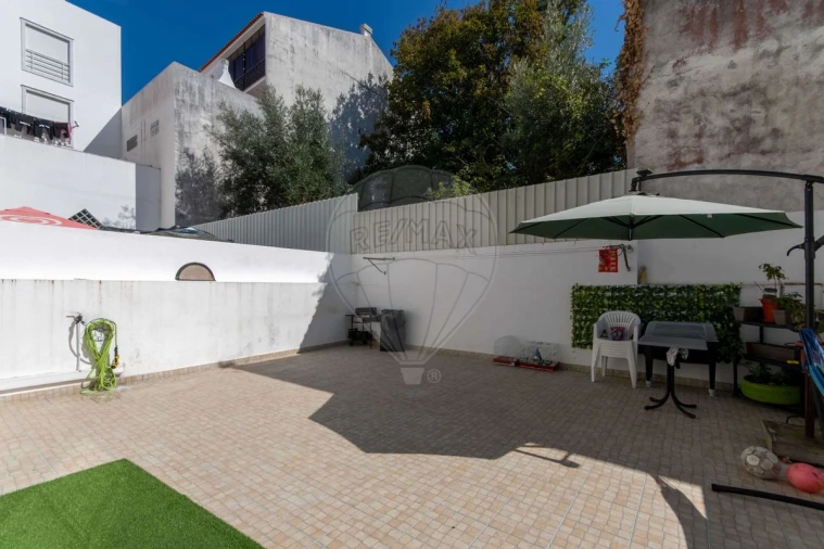 Apartamento T2 para Venda em Malveira e São Miguel de Alcainça Foto 2