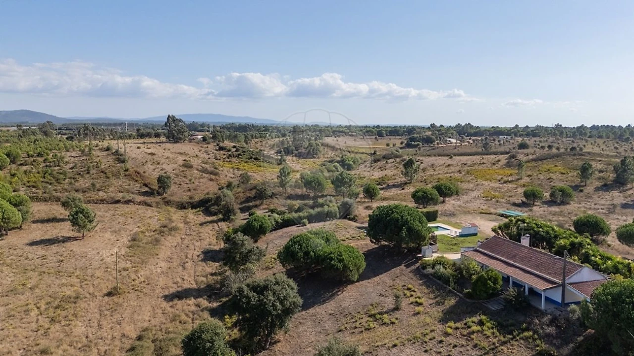 Quinta T3 para Venda em São Teotónio Foto 39