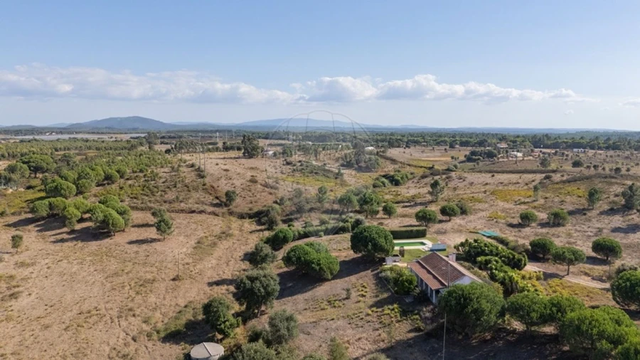 Quinta T3 para Venda em São Teotónio Foto 38