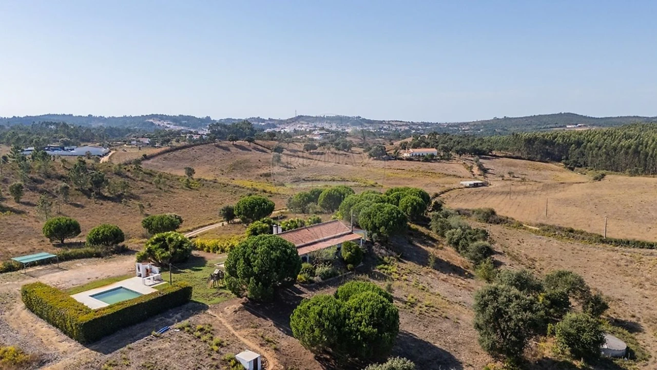 Quinta T3 para Venda em São Teotónio Foto 36