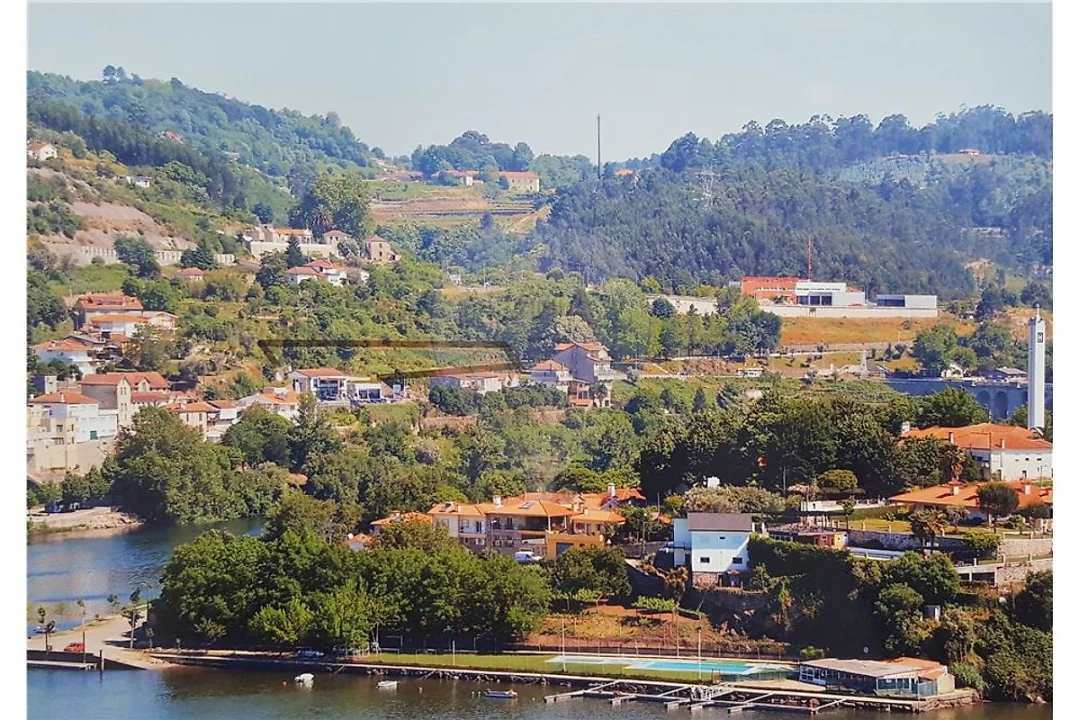 Terreno para Venda em Eja Foto 10
