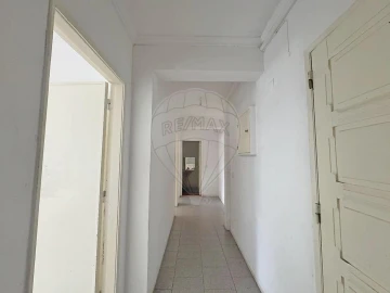 Apartamento T2 para Venda em Agualva e Mira-Sintra