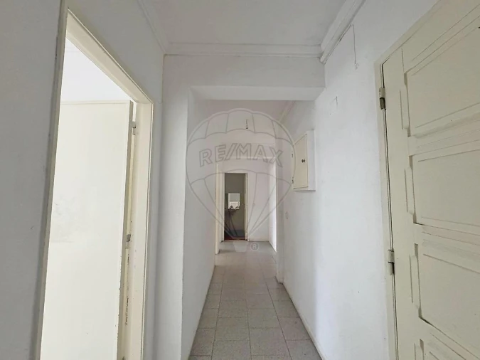Apartamento T2 para Venda em Agualva e Mira-Sintra Foto 15