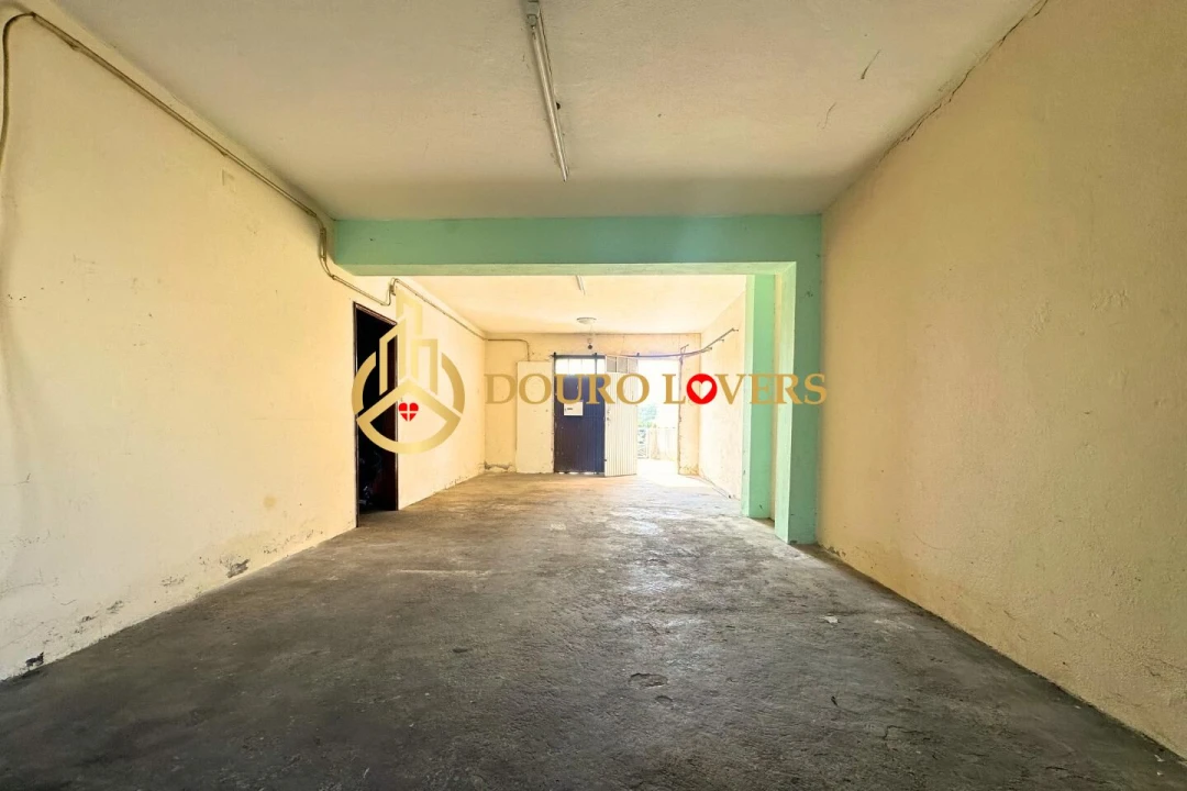 Armazém para Venda em Rio Tinto Foto 4