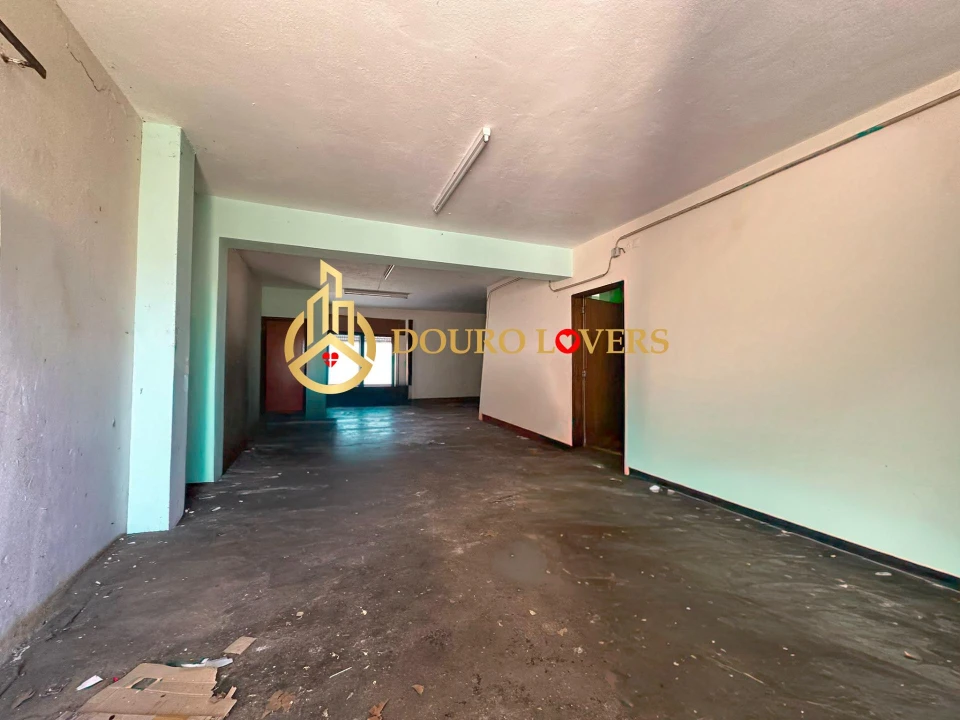 Armazém para Venda em Rio Tinto Foto 3