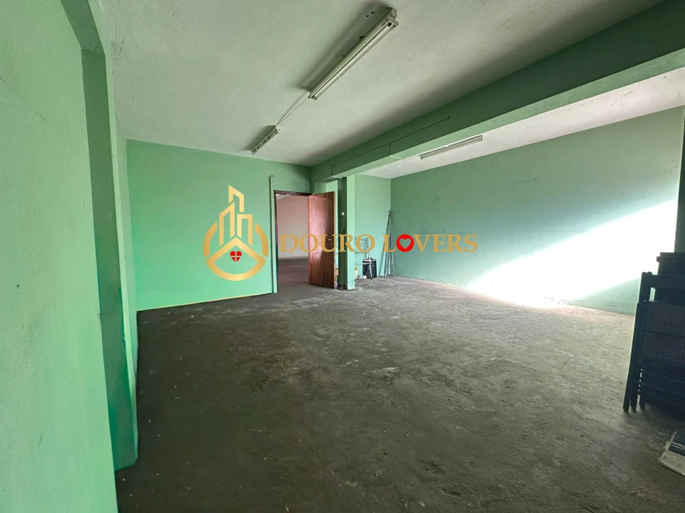 Armazém para Venda em Rio Tinto Foto 7