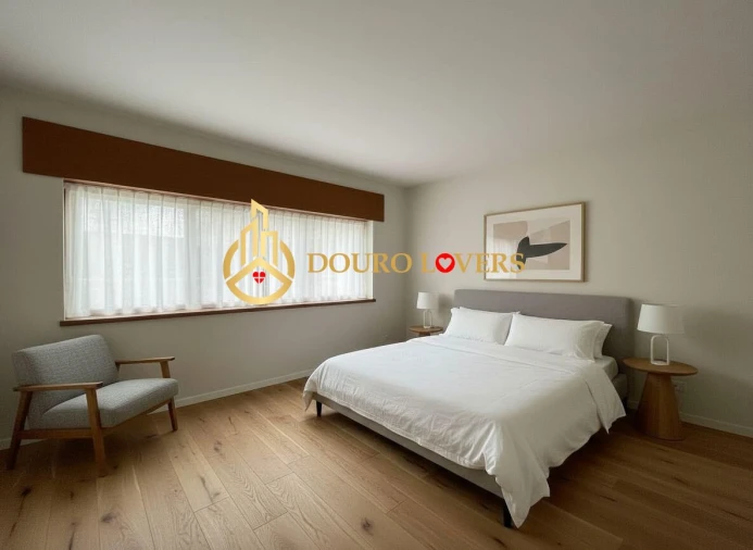 Armazém para Venda em Rio Tinto Foto 5