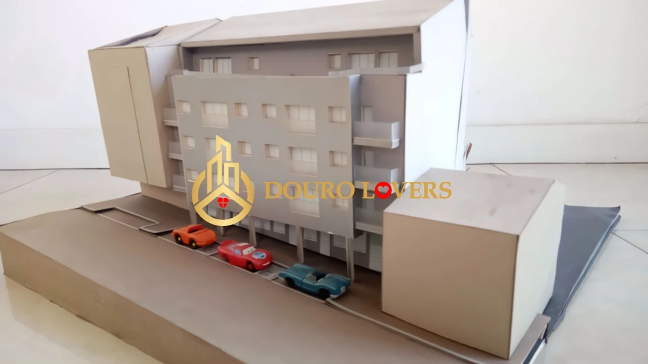 Terreno para Venda em São Mamede de Infesta e Senhora da Hora Foto 2