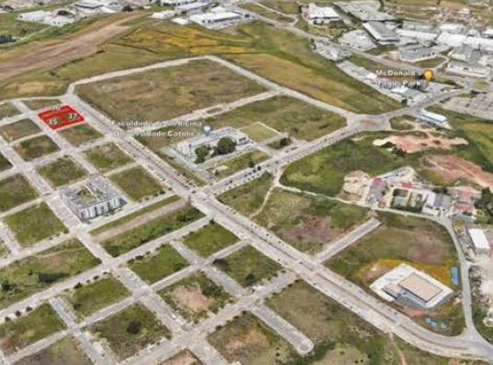 Terreno para Venda em Rio de Mouro Foto 4