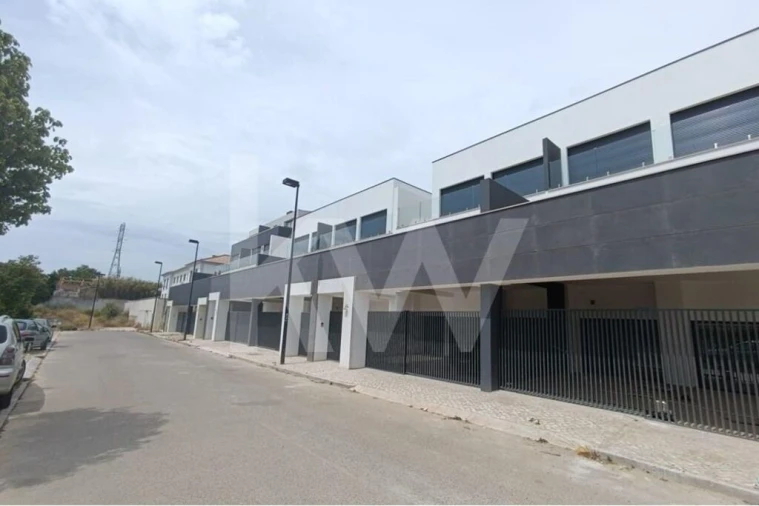 Moradia T3 para Venda em Caparica e Trafaria Foto 18