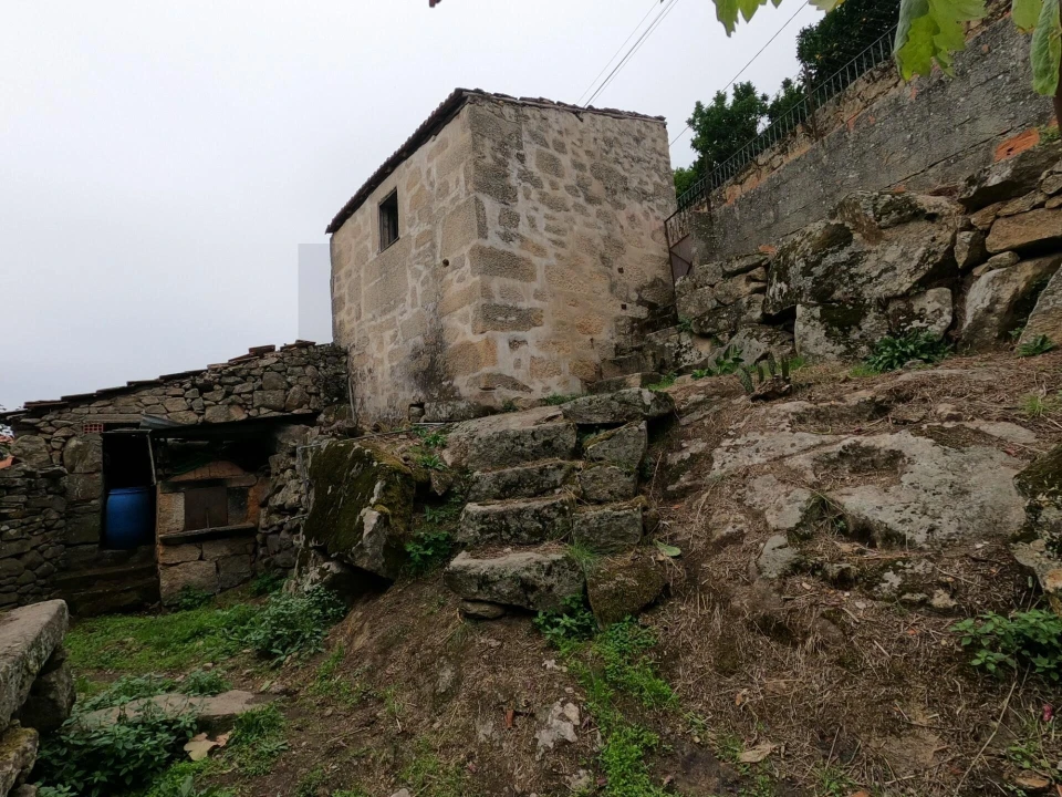 Moradia T3 para Venda em Pinheiros e Vale de Figueira Foto 25