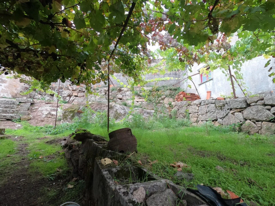 Moradia T3 para Venda em Pinheiros e Vale de Figueira Foto 22