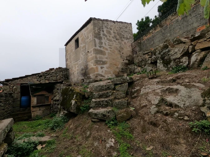 Moradia T3 para Venda em Pinheiros e Vale de Figueira Foto 25