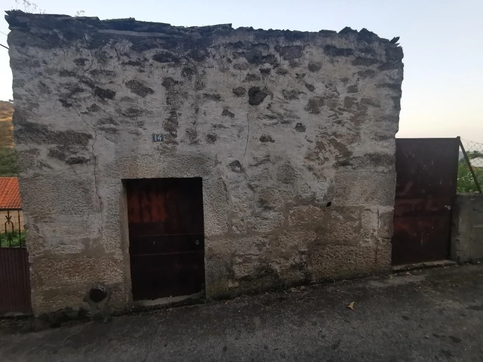 Moradia T3 para Venda em Pinheiros e Vale de Figueira Foto 14