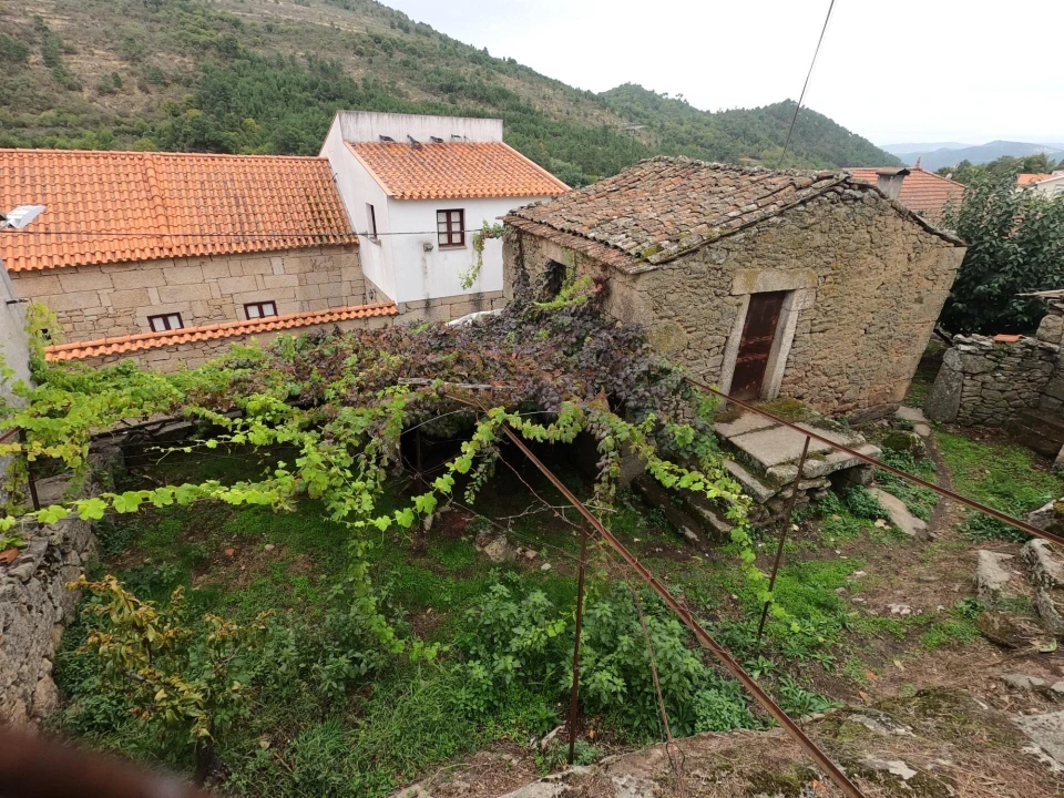 Moradia T3 para Venda em Pinheiros e Vale de Figueira Foto 15