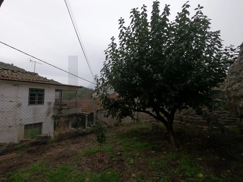 Moradia T3 para Venda em Pinheiros e Vale de Figueira Foto 27