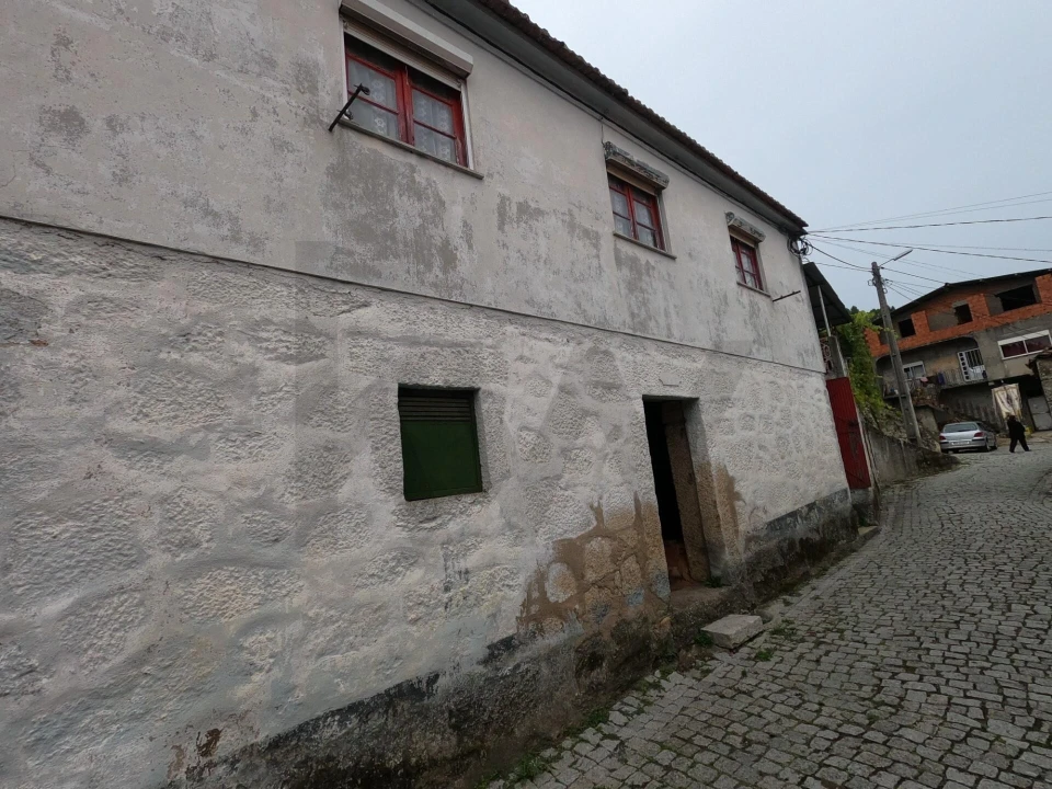 Moradia T3 para Venda em Pinheiros e Vale de Figueira Foto 28