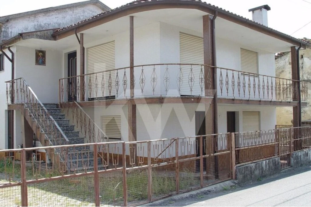 Moradia T5 para Venda em Lourosa Foto 56