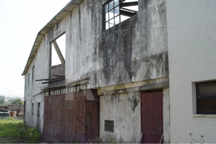 Moradia T5 para Venda em Lourosa Foto 16