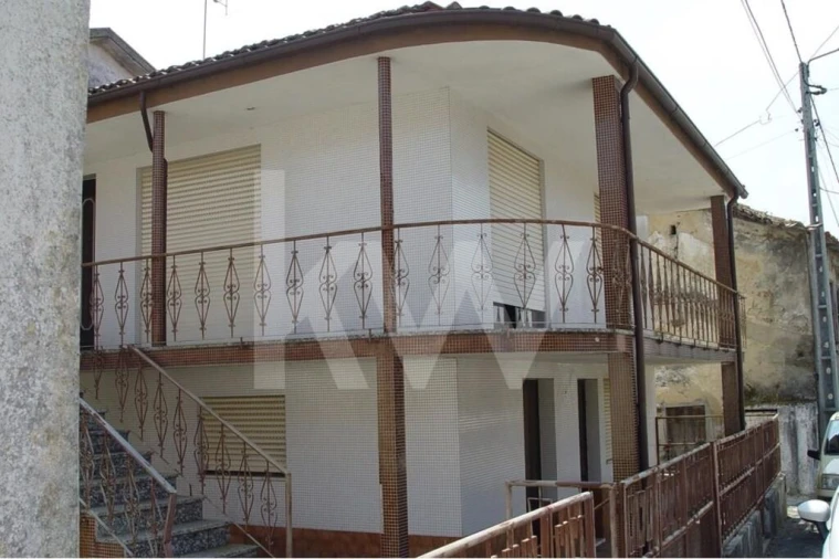 Moradia T5 para Venda em Lourosa Foto 28