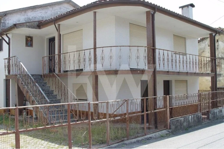 Moradia T5 para Venda em Lourosa Foto 56