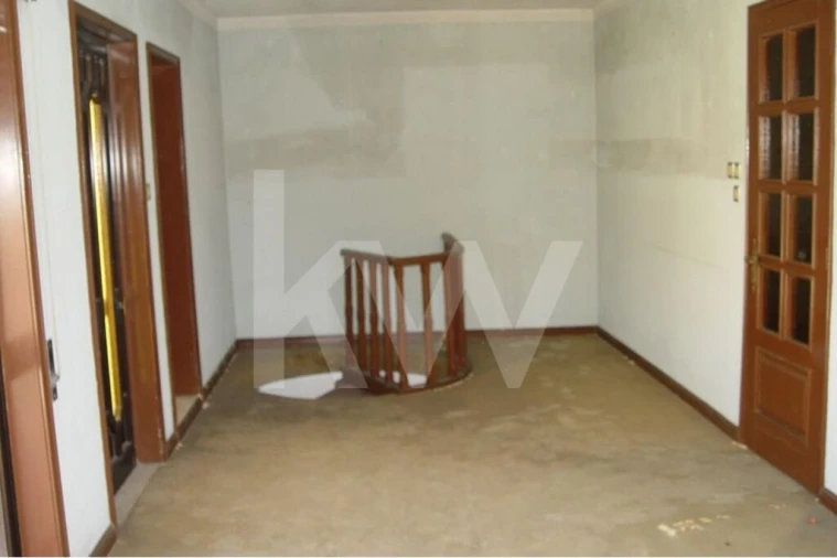 Moradia T5 para Venda em Lourosa Foto 42