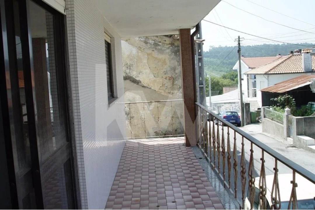 Moradia T5 para Venda em Lourosa Foto 44