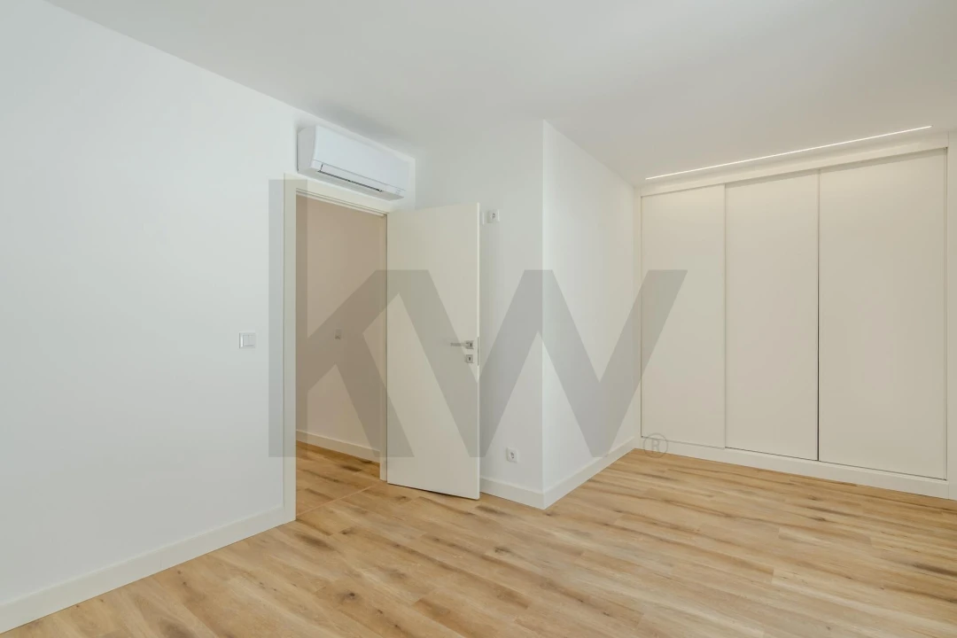 Apartamento T2 para Venda em Santo António Foto 23