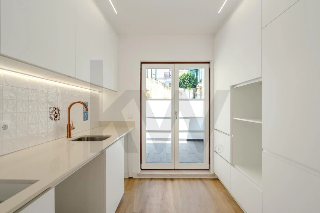 Apartamento T2 para Venda em Santo António Foto 9