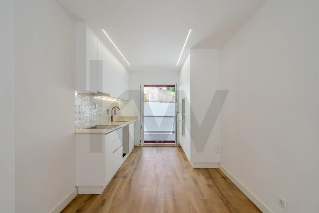 Apartamento T2 para Venda em Santo António Foto 12