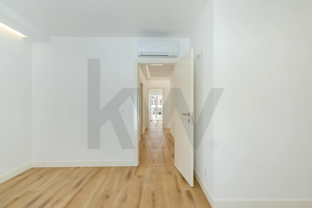 Apartamento T2 para Venda em Santo António Foto 28