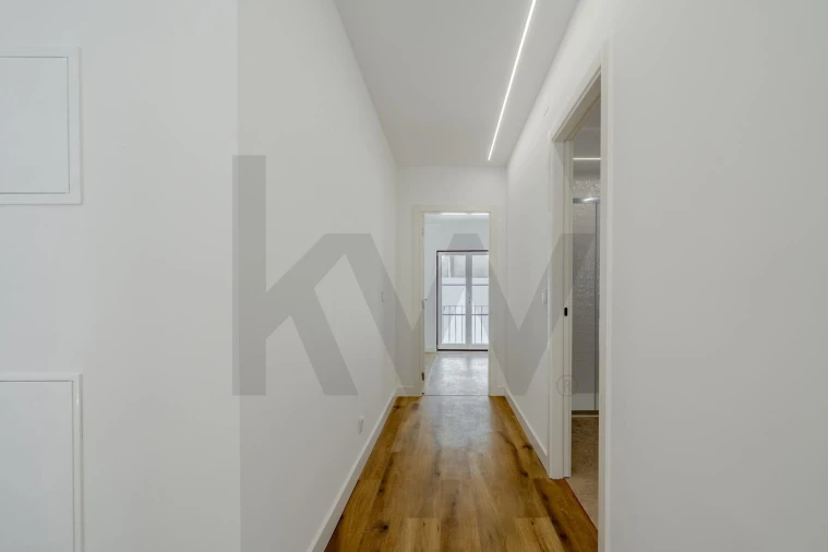 Apartamento T2 para Venda em Santo António Foto 14