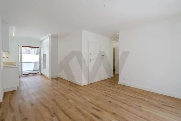 Apartamento T2 para Venda em Santo António Foto 8