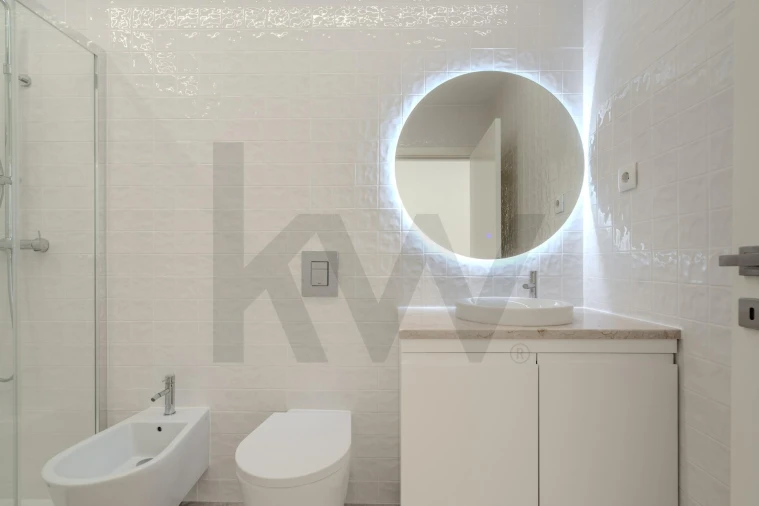 Apartamento T2 para Venda em Santo António Foto 17