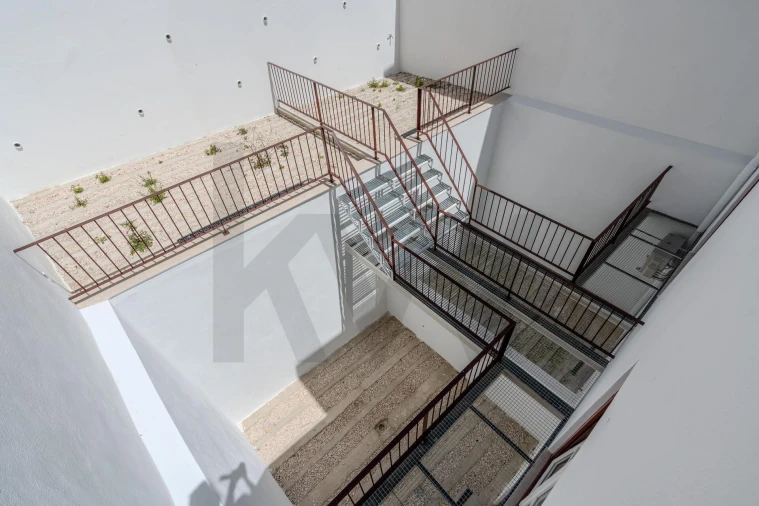 Apartamento T2 para Venda em Santo António Foto 29