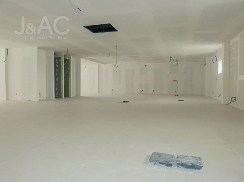 Loja para Arrendamento em Cascais e Estoril Foto 2