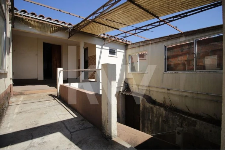 Moradia T4 para Venda em Semide e Rio Vide