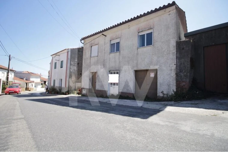 Moradia T4 para Venda em Semide e Rio Vide Foto 4