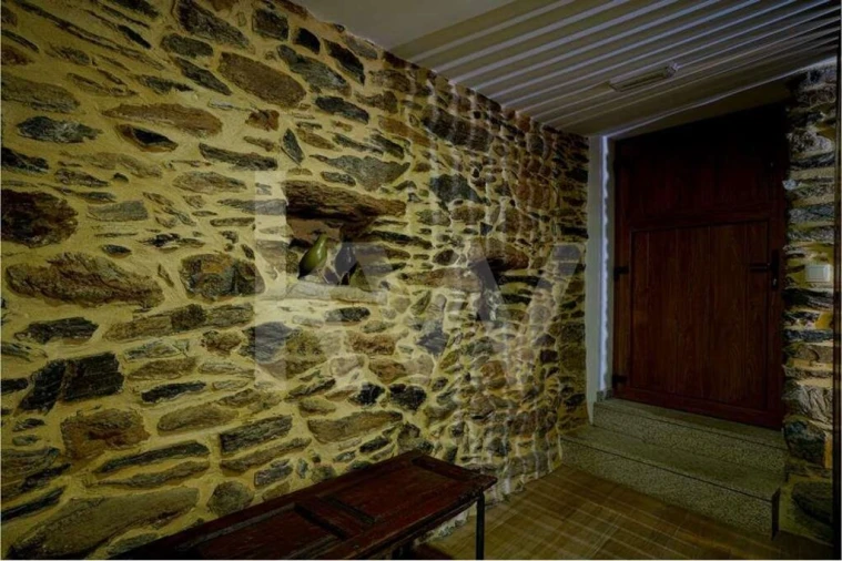 Moradia T9 para Venda em Gostei Foto 32