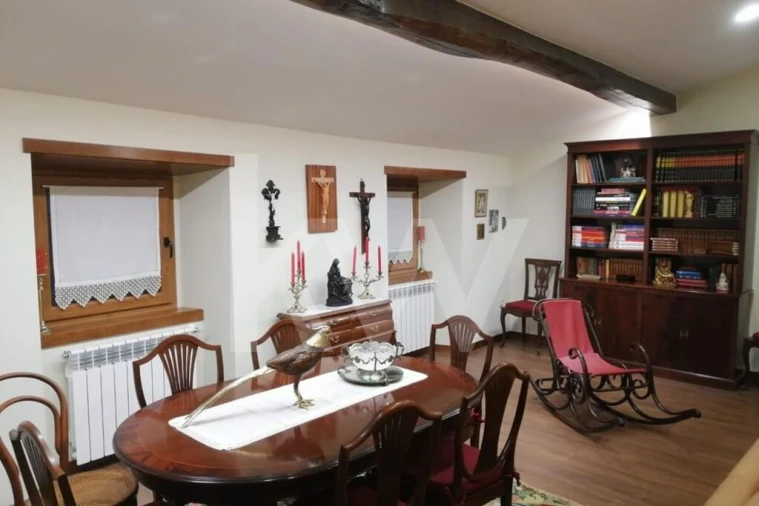 Moradia T9 para Venda em Gostei Foto 54