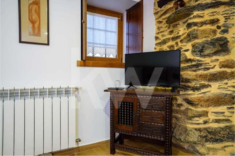 Moradia T9 para Venda em Gostei Foto 22