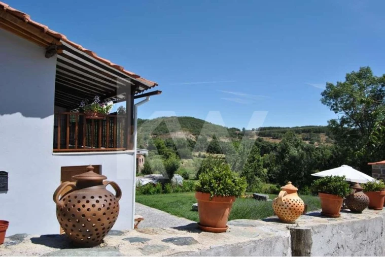 Moradia T9 para Venda em Gostei Foto 2