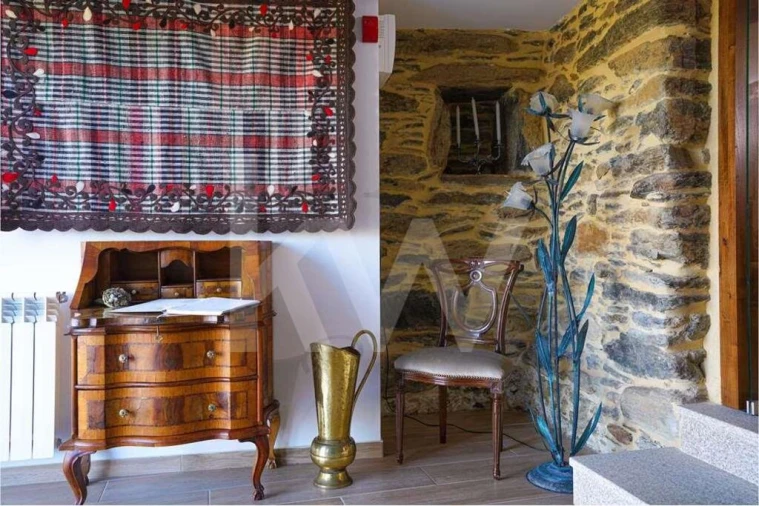 Moradia T9 para Venda em Gostei Foto 5