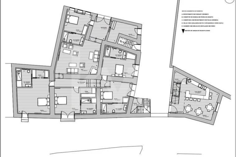 Moradia T9 para Venda em Gostei Foto 57