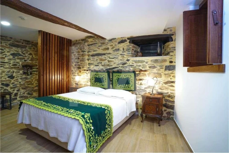 Moradia T9 para Venda em Gostei Foto 29